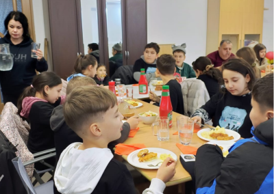 Excursie in Valea Jiului, de Mos Craciun Start ONG Armonia 1