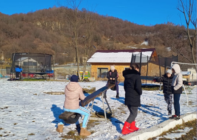 Excursie in Valea Jiului, de Mos Craciun Start ONG Armonia 11